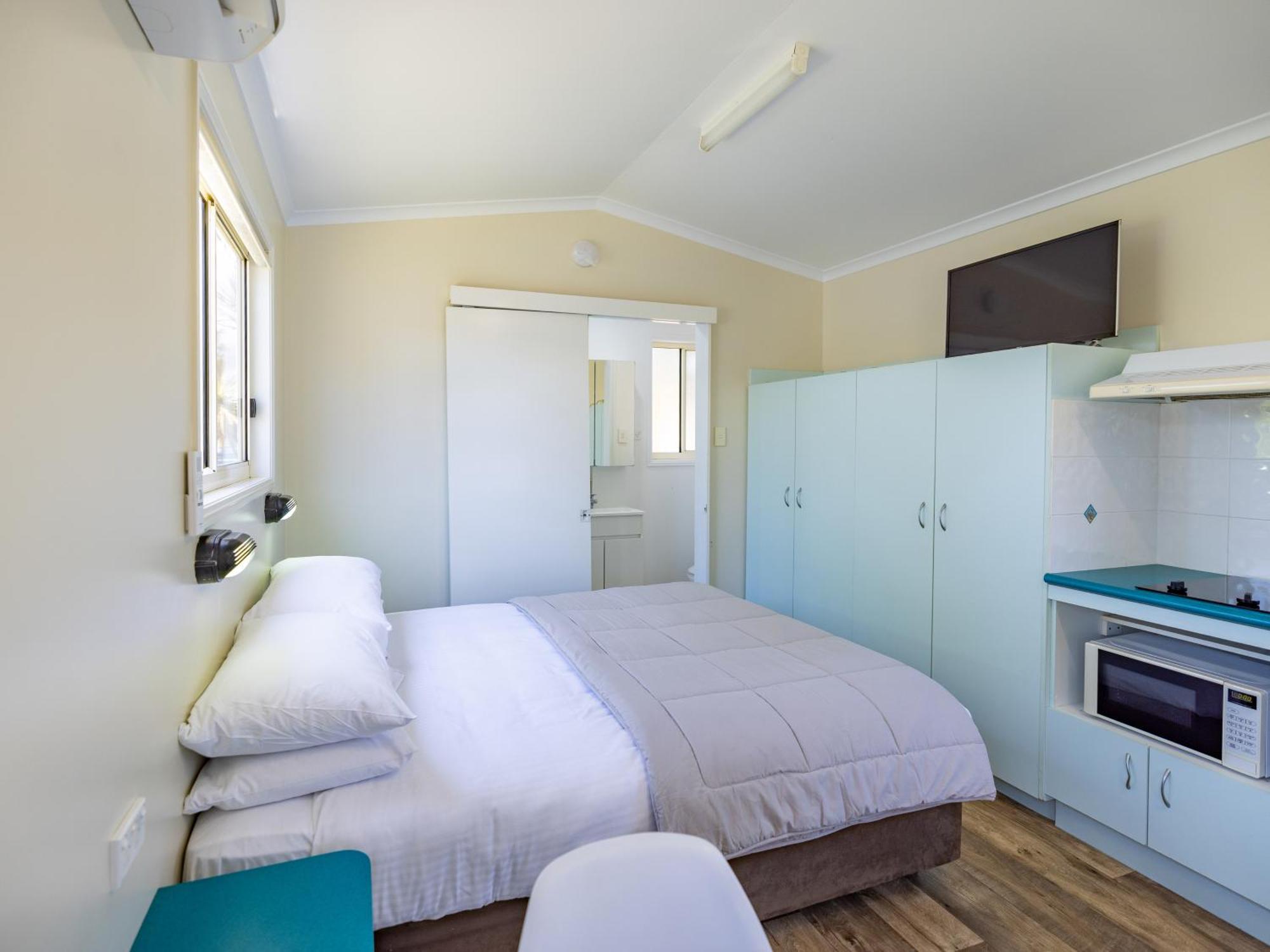 Апартаменты  На улице Староеврейской, 17 Kinka Beach Номер фото